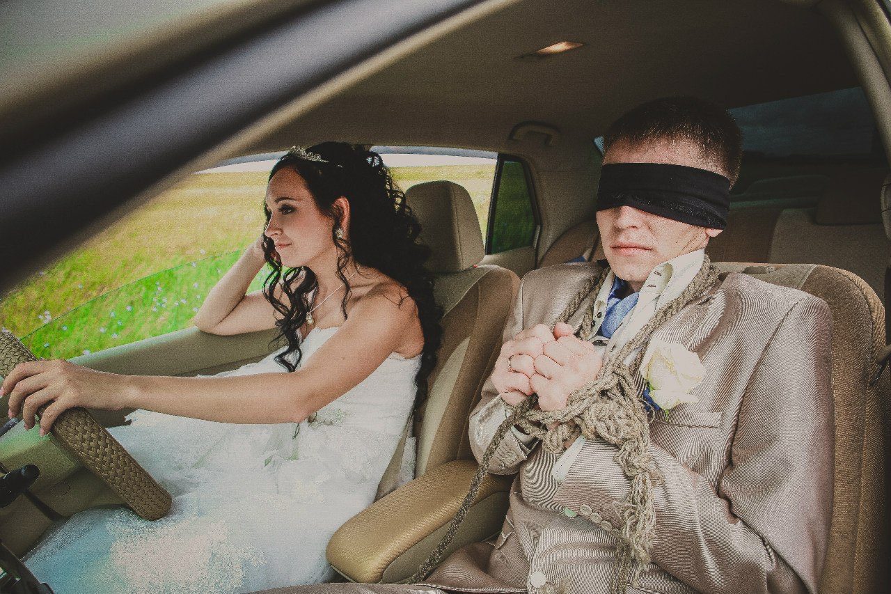 Невеста перетрахалась на свадьбе со всеми кроме жениха