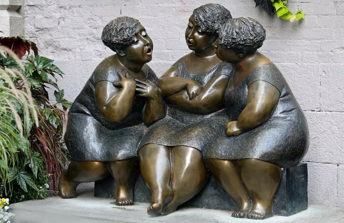 Памятник сплетницам в Монреале