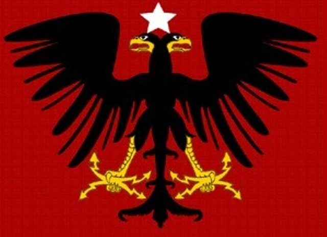 Золотой орел на красном фоне чей флаг