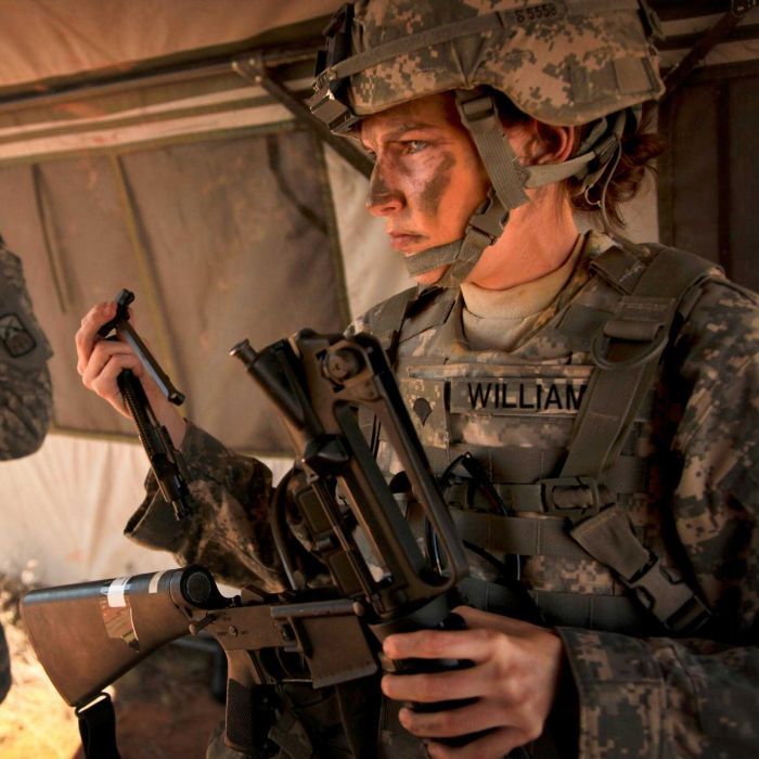 Девушки, служащие в армии США.