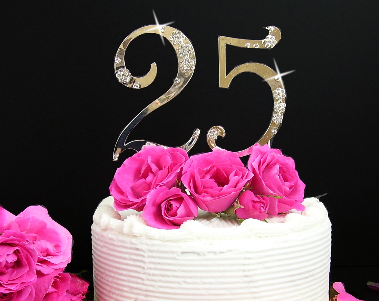 Дочери 25 поздравить. С юбилеем 25 лет. Торт на день рождения 25 лет. Красивый тортик для девочки 25 лет. Открытки с днём рождения с юбилеем 25.