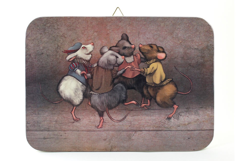 Пять мышей. Мыши в живописи. Мышка иллюстрация. Мыши на крыше. Мыши пляшут.